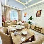 Appartement Lumineux Et Elegant